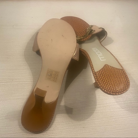 🥿 Moda Spana Wanda Snake Embossed Bow Slide Heels Taupe 9 🐍✨ - Picture 6 of 7